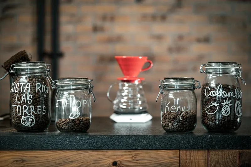 Más allá del arabica: seis granos de café que van a sorprenderte (y cómo conseguirlos en América Latina)